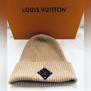 NWT SOLD OUT Louis Vuitton Bonnet Beanies Beige Knit Hat AUTHENTIC